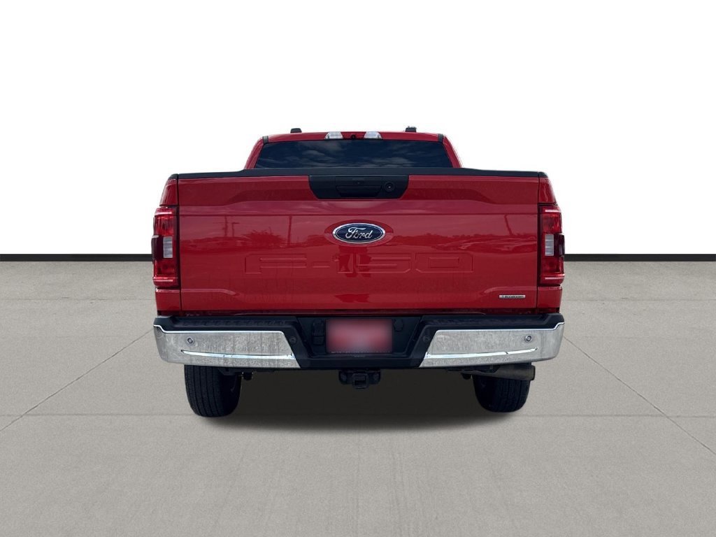 Used 2022 Ford F150 XLT w/ Trailer Tow Package RWD image 6