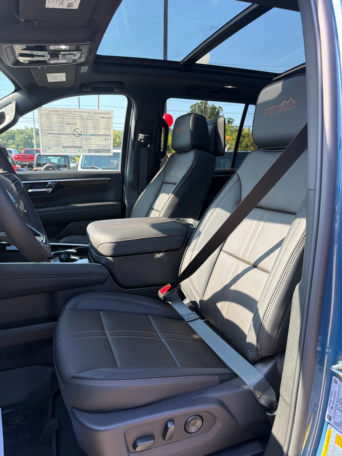 New 2026 Chevrolet Tahoe High Country AWD/4WD image 11