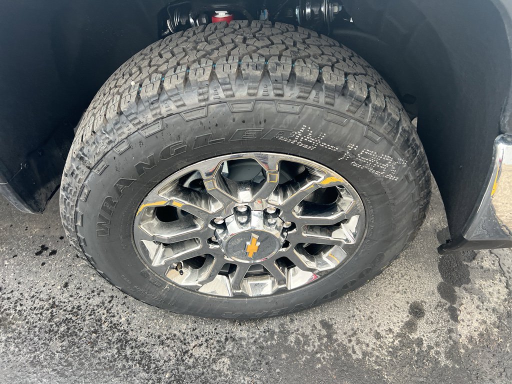 New 2026 Chevrolet Silverado 2500 LTZ w/ LTZ Premium Package image 2