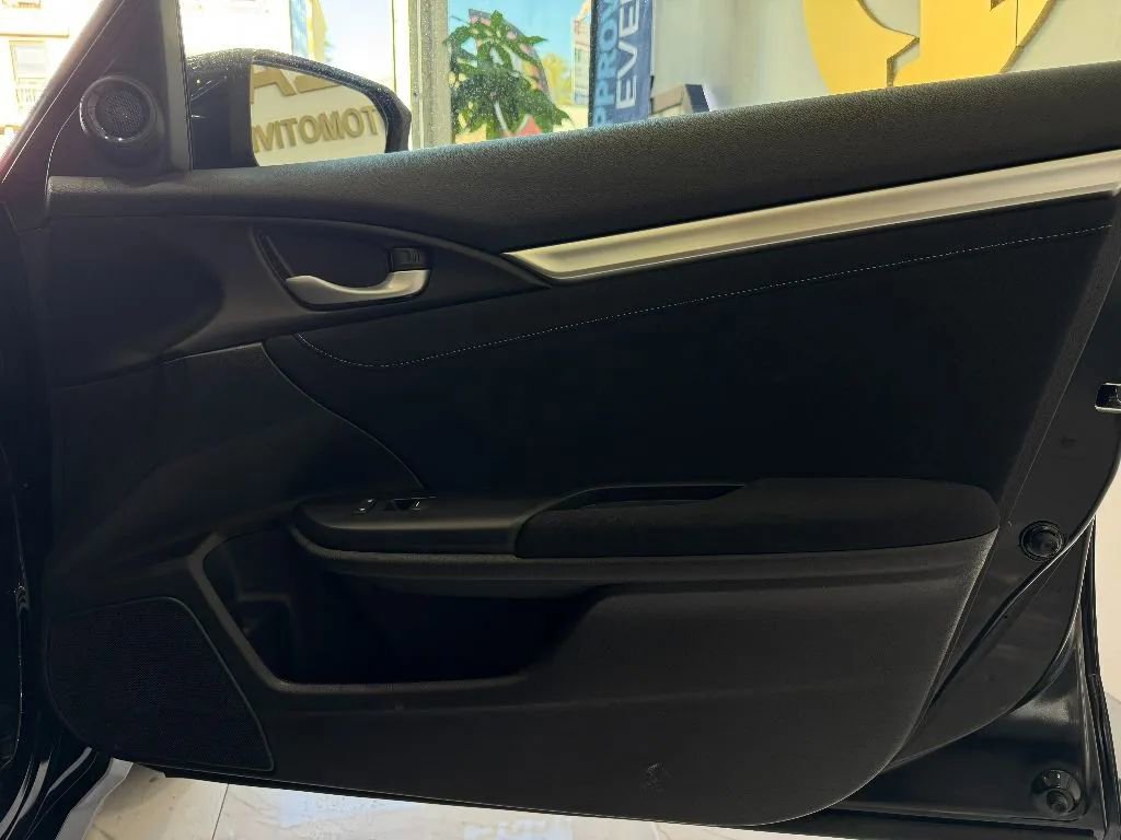 Used 2019 Honda Civic EX image 30