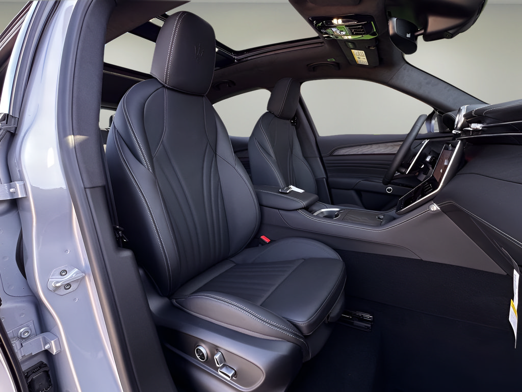 New 2025 Maserati Grecale Modena AWD/4WD image 15