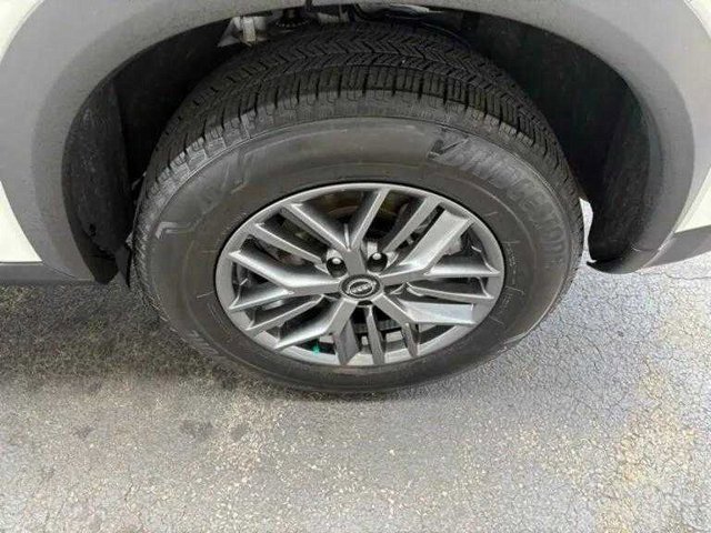 Used 2024 Nissan Rogue S image 15