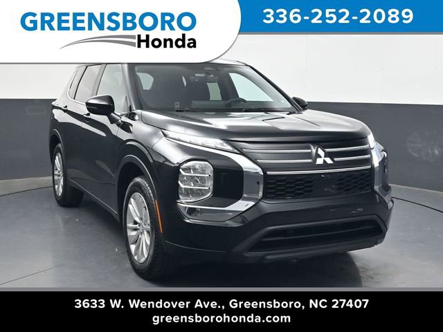 Used 2025 Mitsubishi Outlander ES