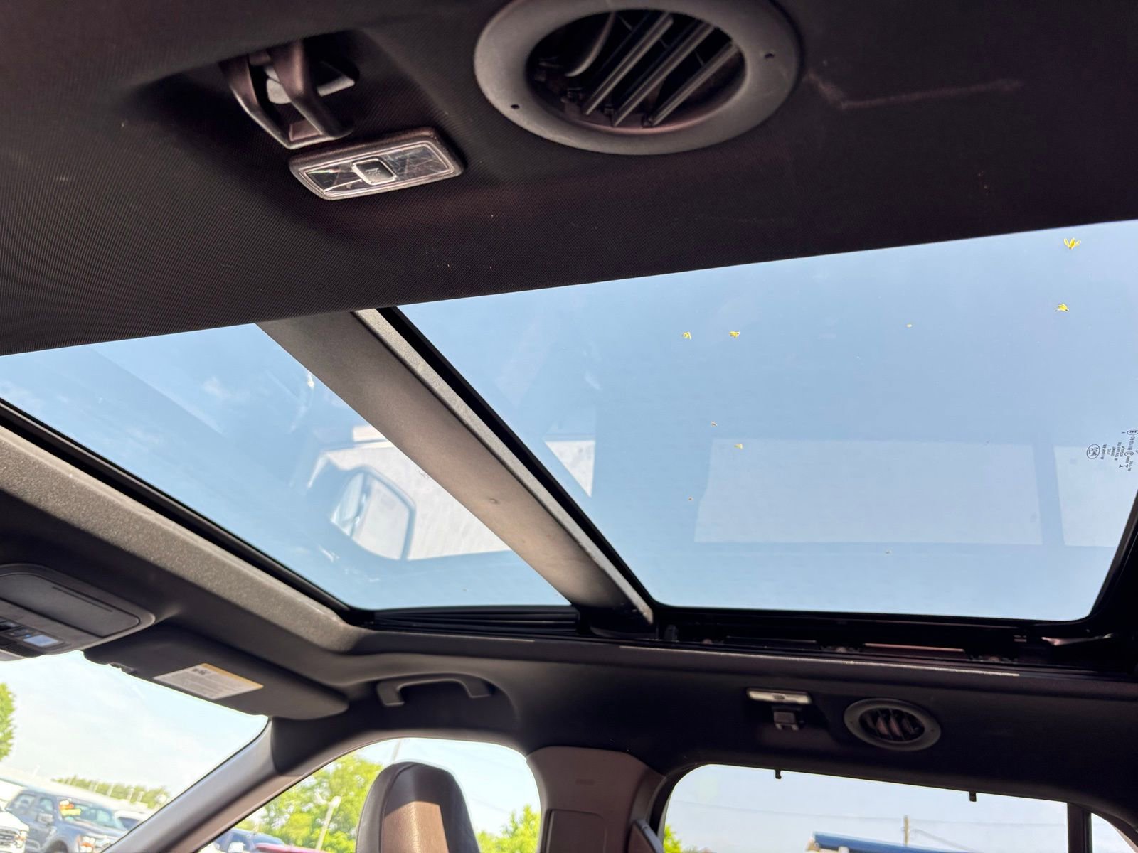 Used 2022 Ford Explorer King Ranch w/ Class IV Trailer Tow Package AWD/4WD image 8