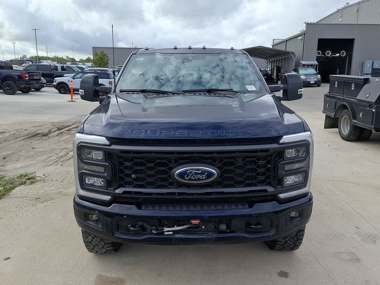Used 2024 Ford F350 Lariat w/ Tremor Off-Road Package AWD/4WD image 5