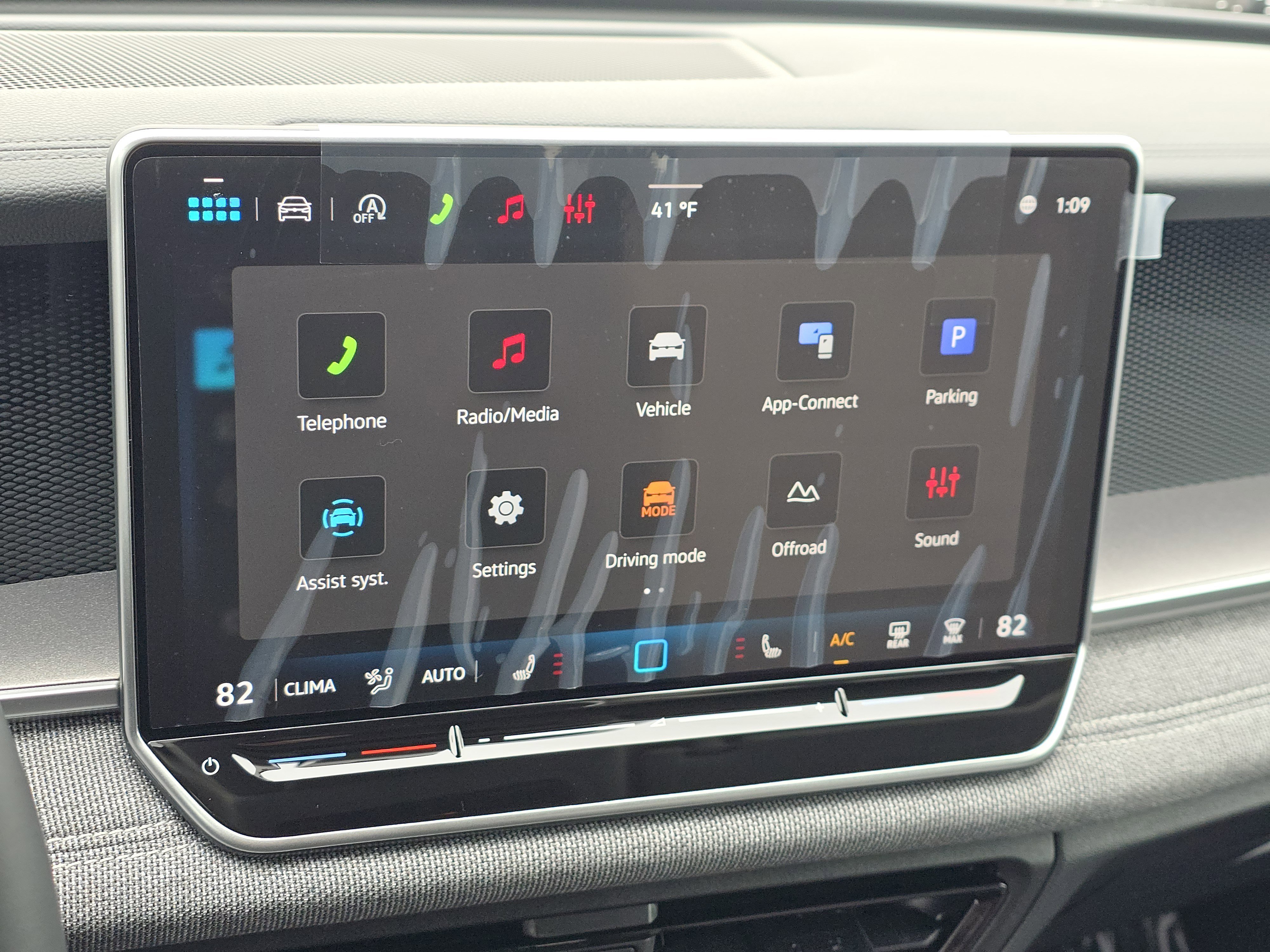 New 2026 Volkswagen Tiguan S image 12