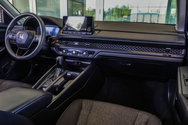 Used 2023 Honda Accord EX image 18