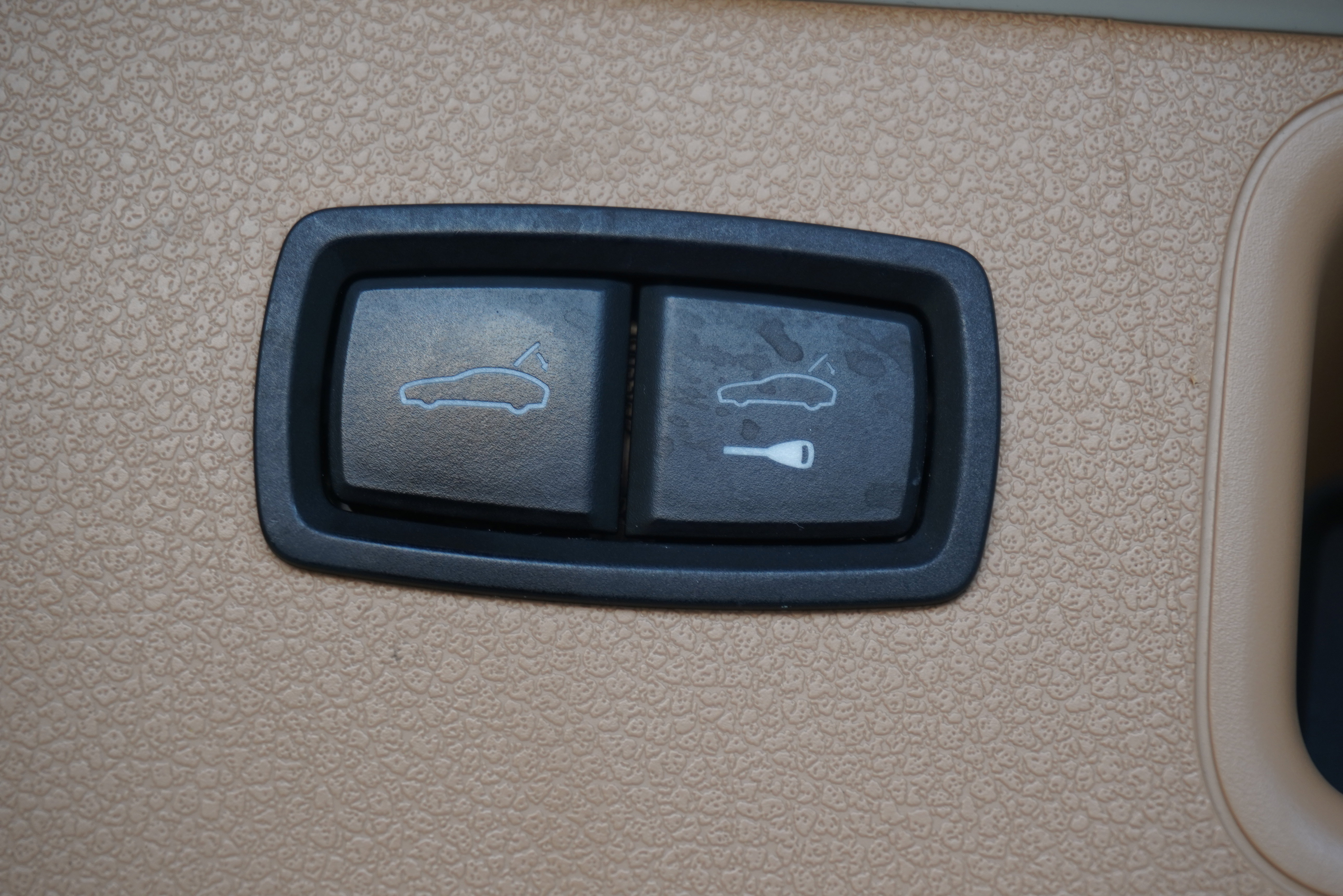 Used 2015 Porsche Macan Turbo image 24