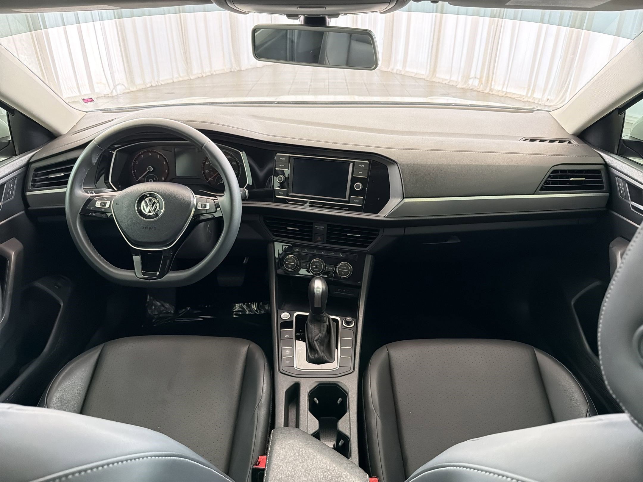 Used 2020 Volkswagen Jetta SE FWD image 17