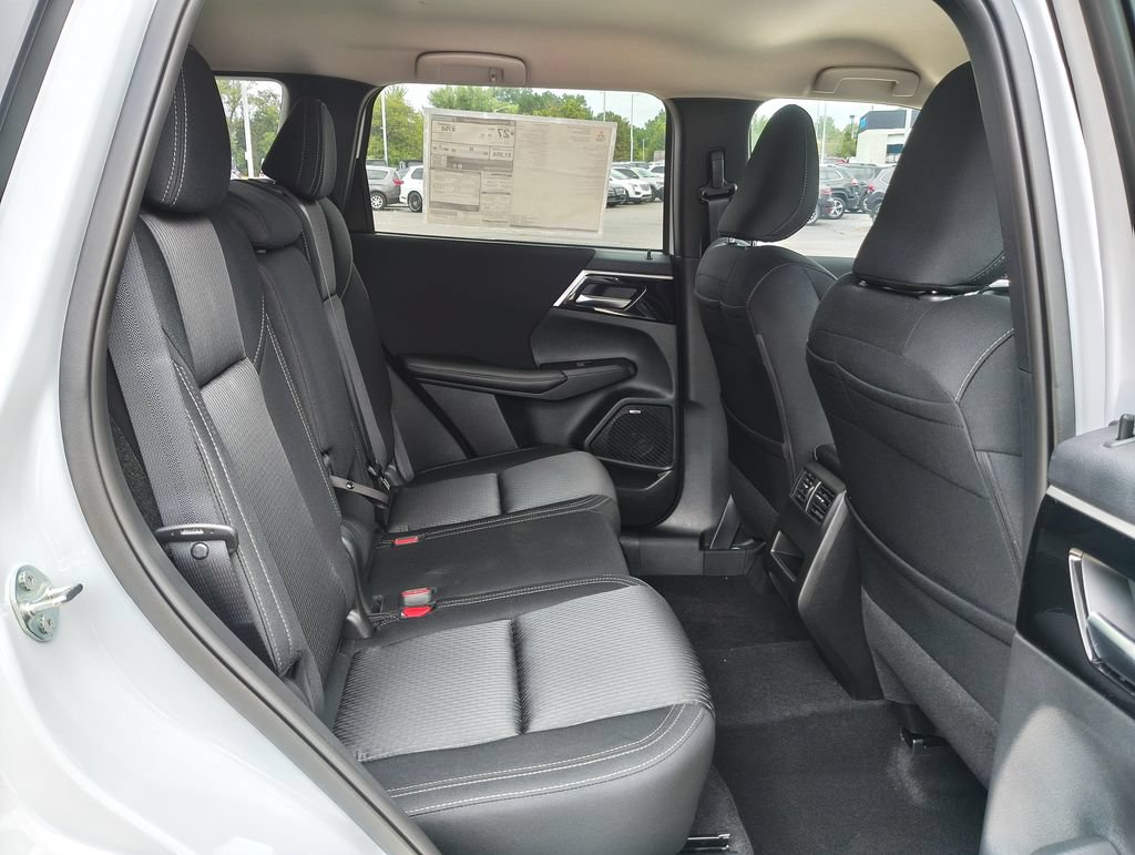New 2026 Mitsubishi Outlander ES AWD/4WD image 11