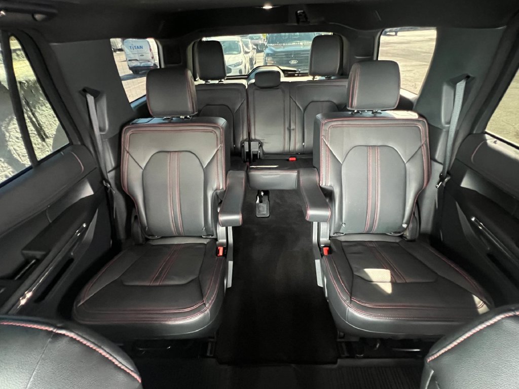 Used 2023 Ford Expedition Limited AWD/4WD image 24