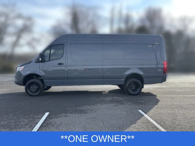 Used 2024 Mercedes-Benz Sprinter 3500 image 2