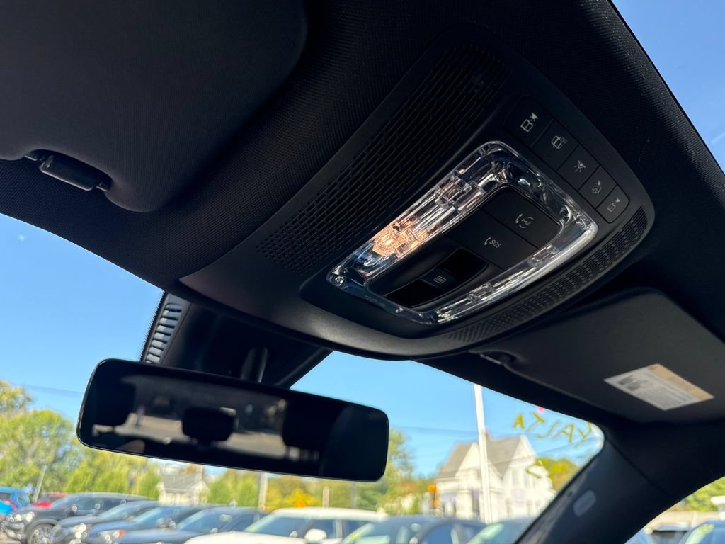 Used 2021 Mercedes-Benz GLB 250 4MATIC image 36