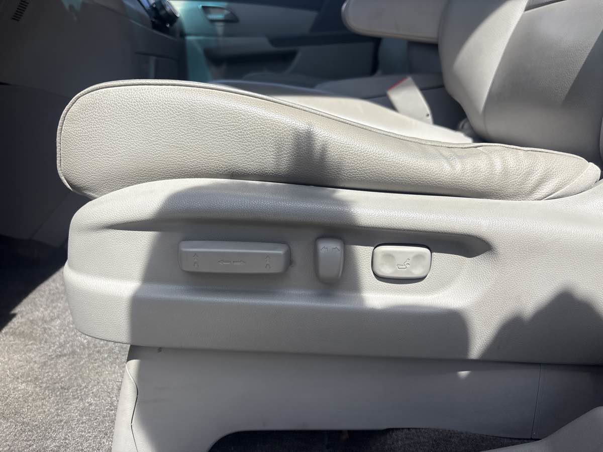 Used 2011 Honda Odyssey EX-L image 10
