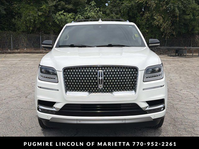 Used 2021 Lincoln Navigator Reserve w/ Luxury Package AWD/4WD image 2