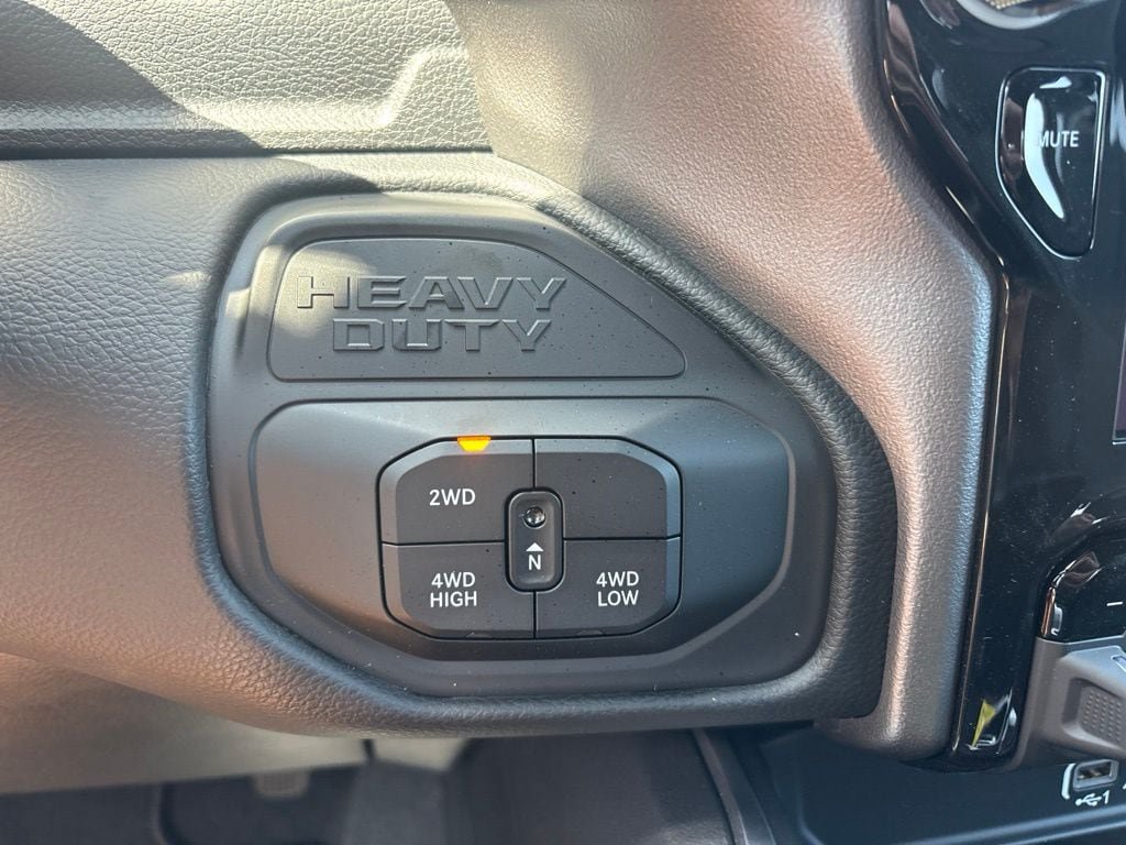 New 2027 RAM 2500 Big Horn AWD/4WD image 17