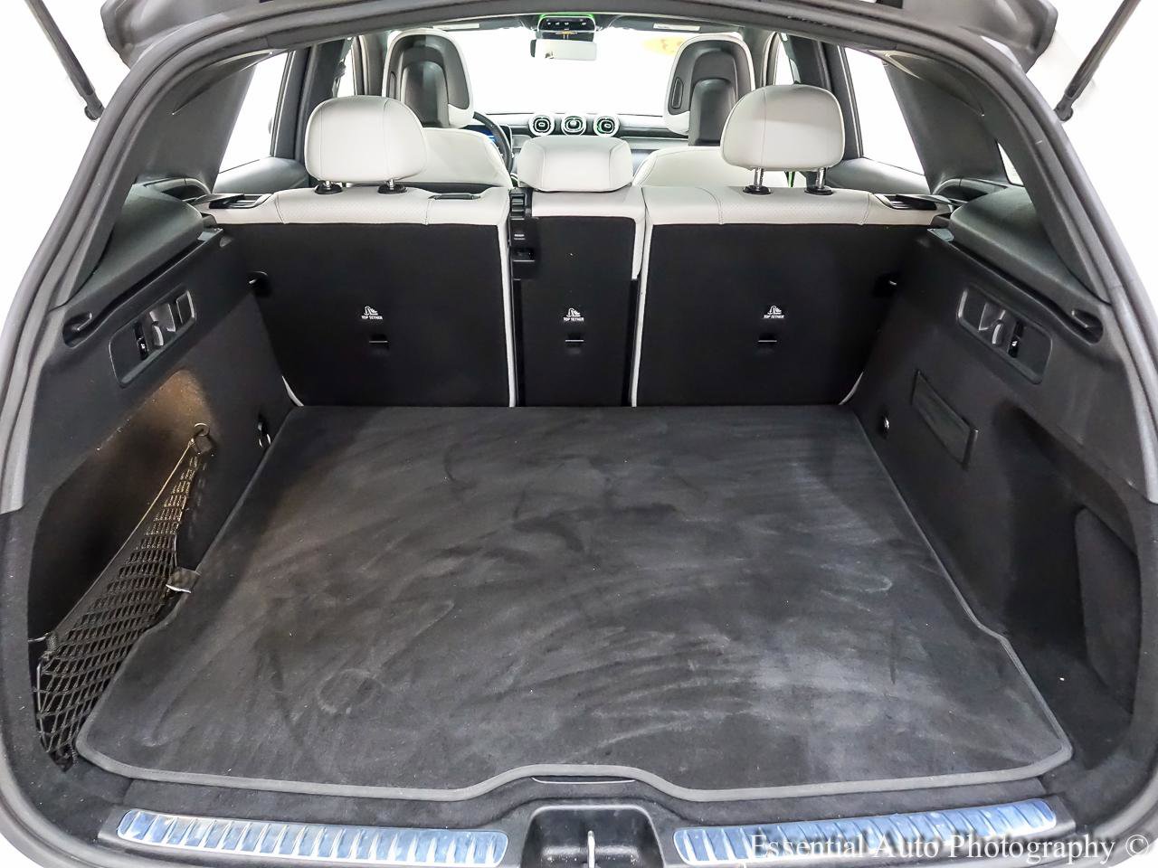 Used 2023 Mercedes-Benz GLC 300 4MATIC w/ AMG Line image 31