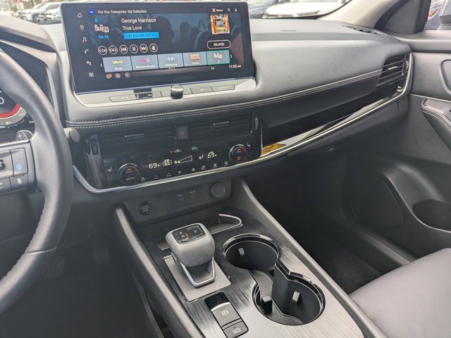 Used 2024 Nissan Rogue SL w/ SL Premium Package image 24