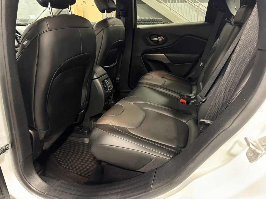 Used 2022 Jeep Cherokee Limited w/ Elite Package image 18
