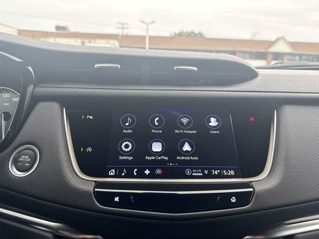 Certified 2024 Cadillac XT5 Luxury w/ LPO, Floor Liner Package AWD/4WD image 42