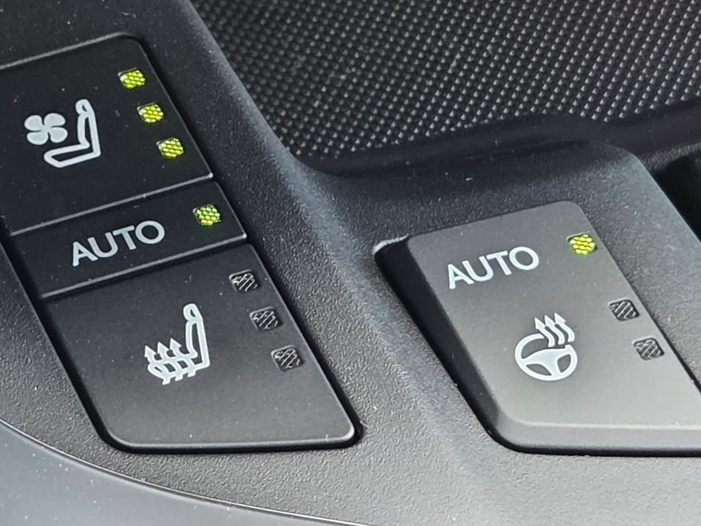 New 2026 Lexus LX 700h Luxury AWD/4WD image 11