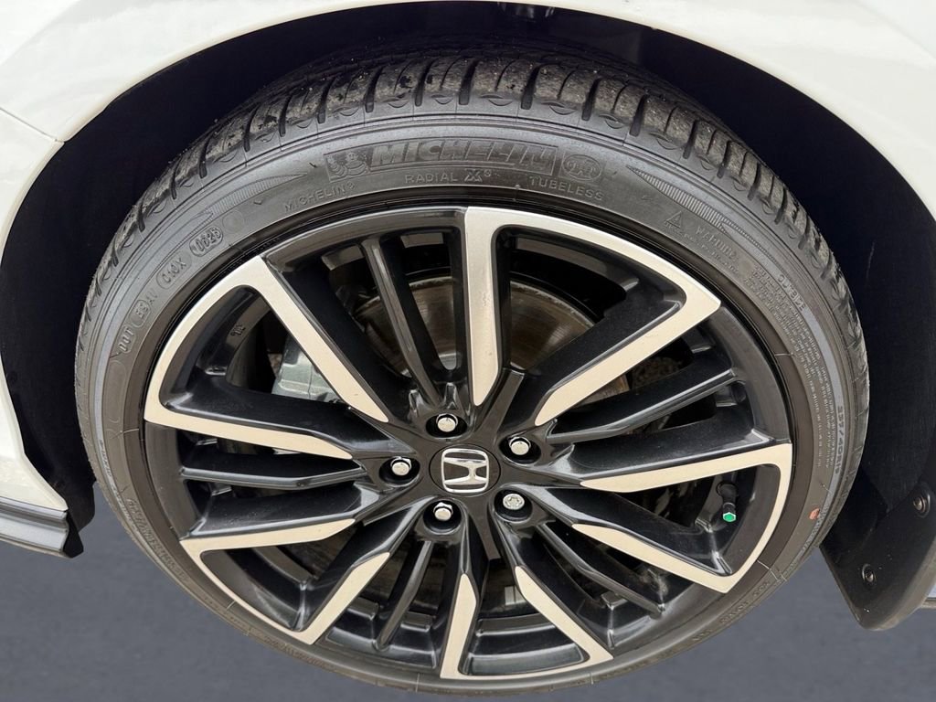 Used 2023 Honda Accord Touring image 8