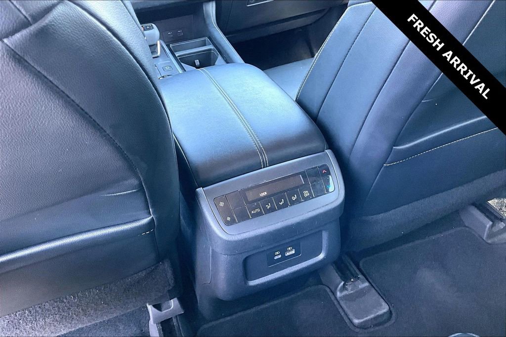 Used 2022 Nissan Pathfinder SL AWD/4WD image 10