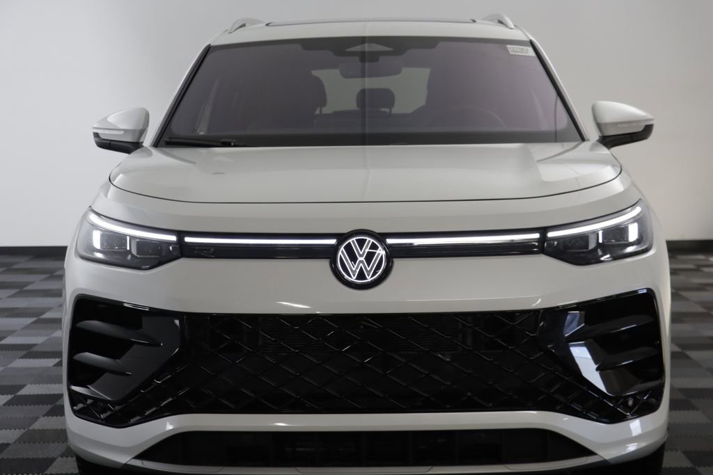 New 2026 Volkswagen Tiguan SEL R-Line AWD/4WD image 23