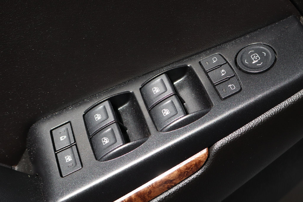 Used 2020 Chevrolet Tahoe Premier RWD image 18