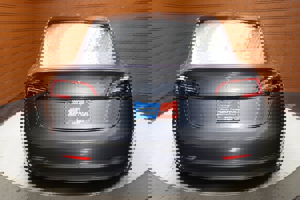 Used 2023 Tesla Model 3 Standard Range image 11