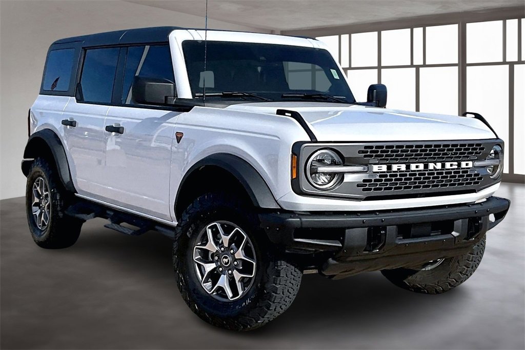 Used 2024 Ford Bronco Badlands image 11