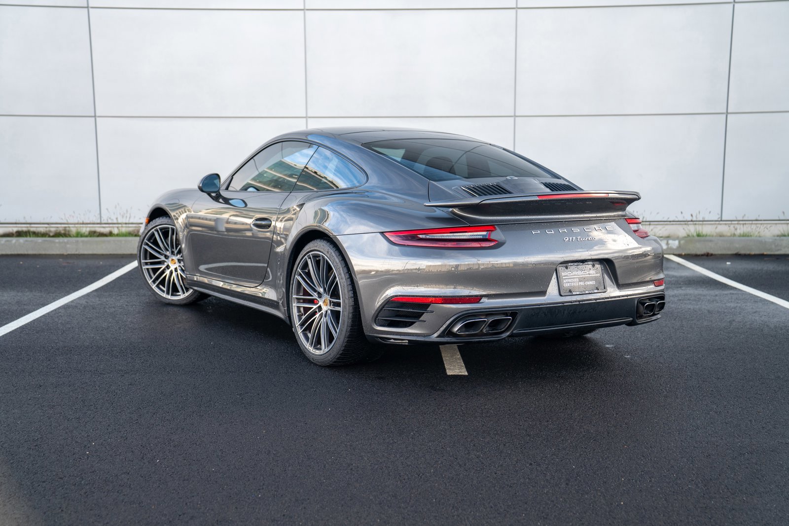 Used 2019 Porsche 911 Turbo video 3