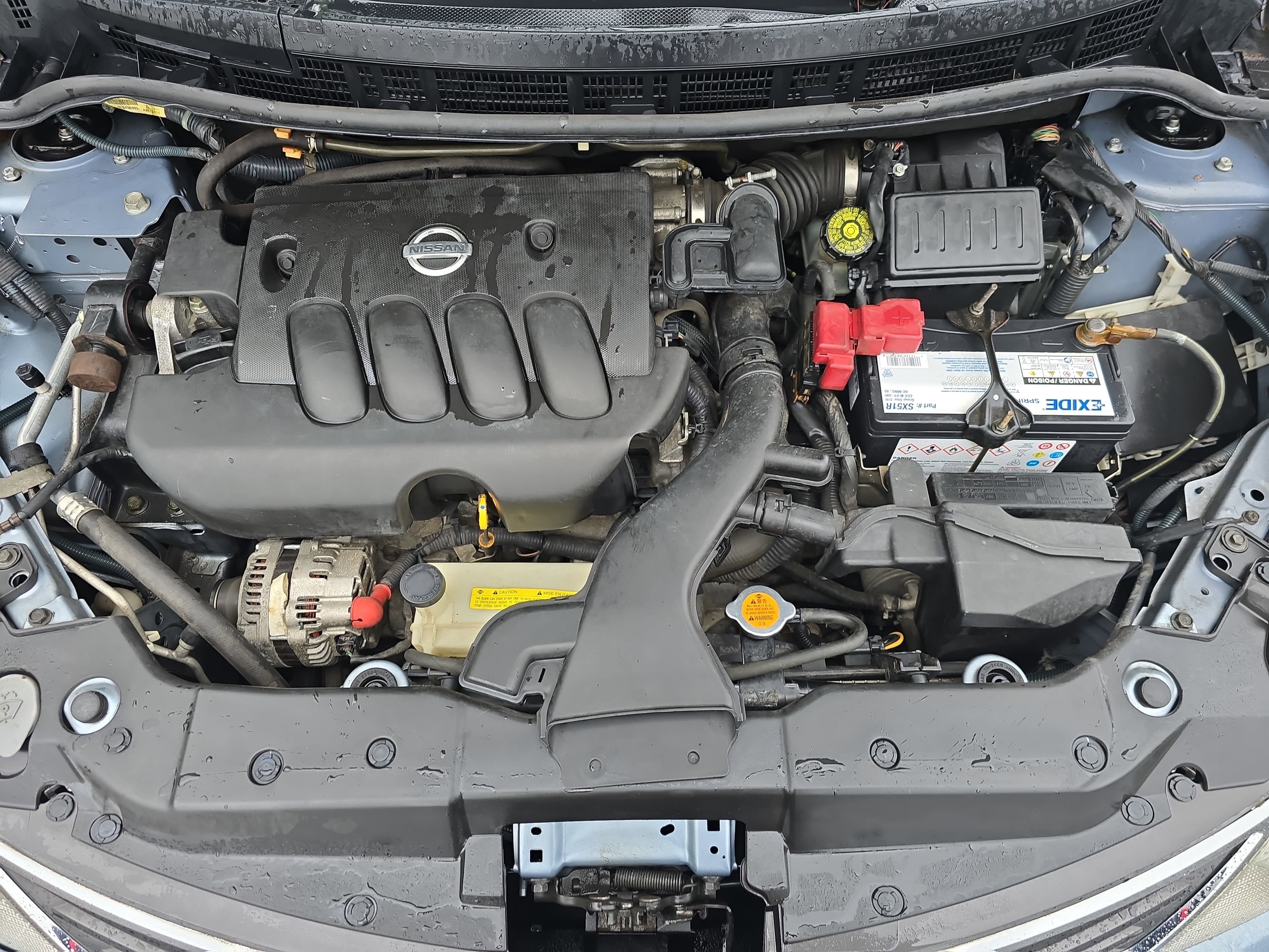 Used 2011 Nissan Versa Hatchback w/ Premium Pkg FWD image 27