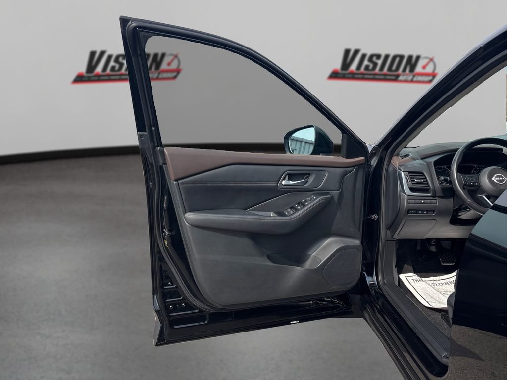 Used 2023 Nissan Rogue SV w/ SV Premium B Package AWD/4WD image 24