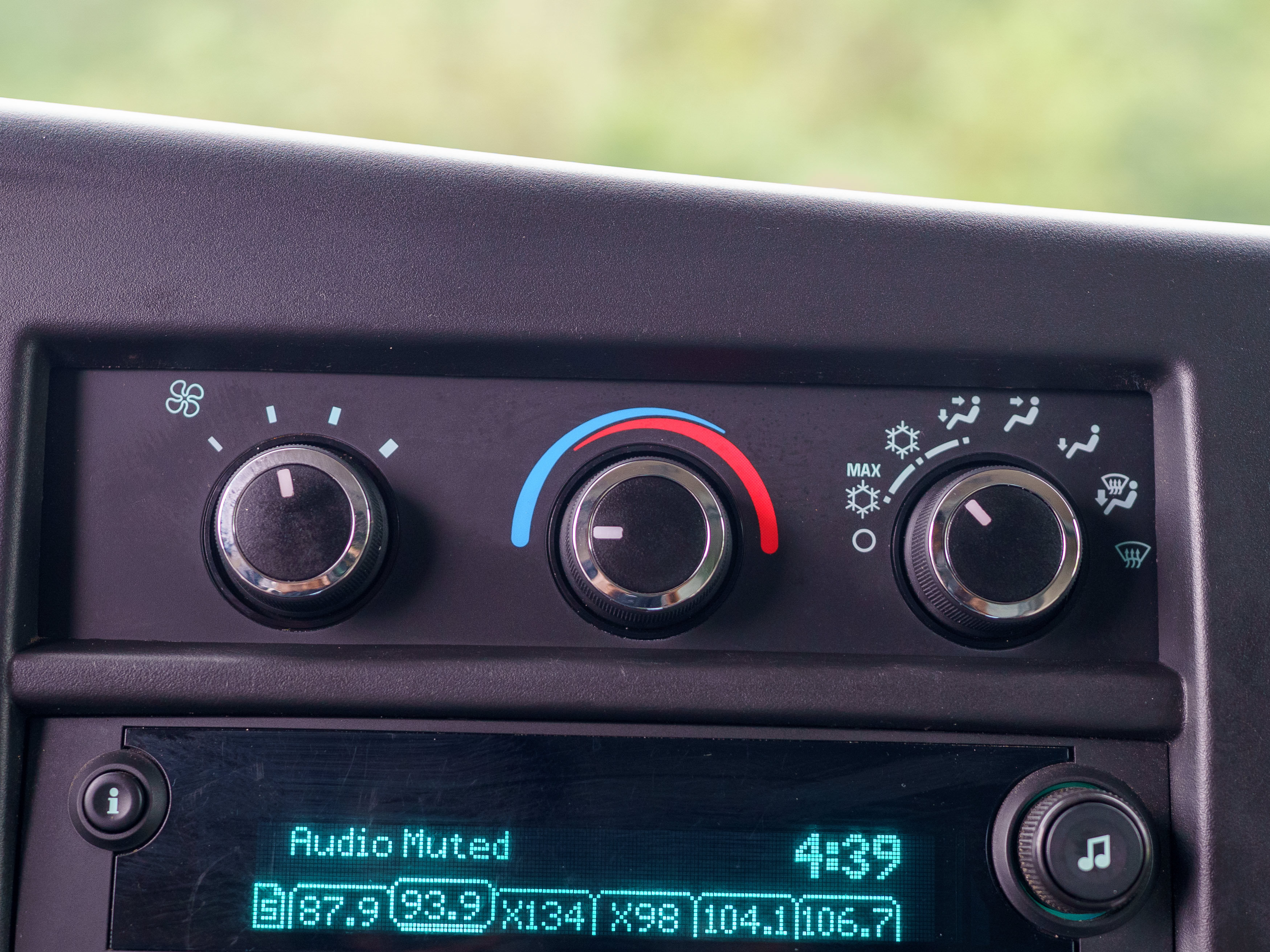 Used 2022 Chevrolet Express 3500 w/ Power Convenience Package RWD image 23
