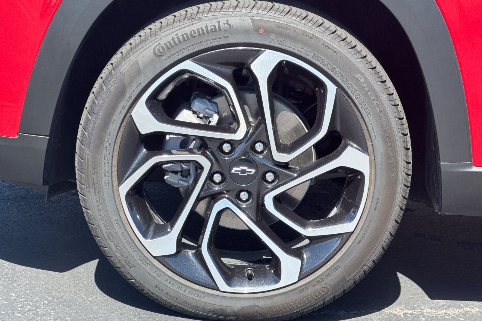 Used 2026 Chevrolet Trax RS w/ Sunroof Package FWD image 46