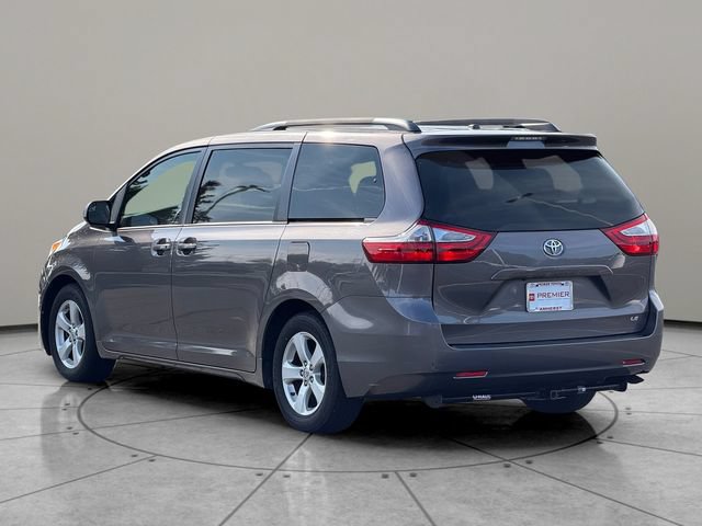 Used 2015 Toyota Sienna LE FWD image 4
