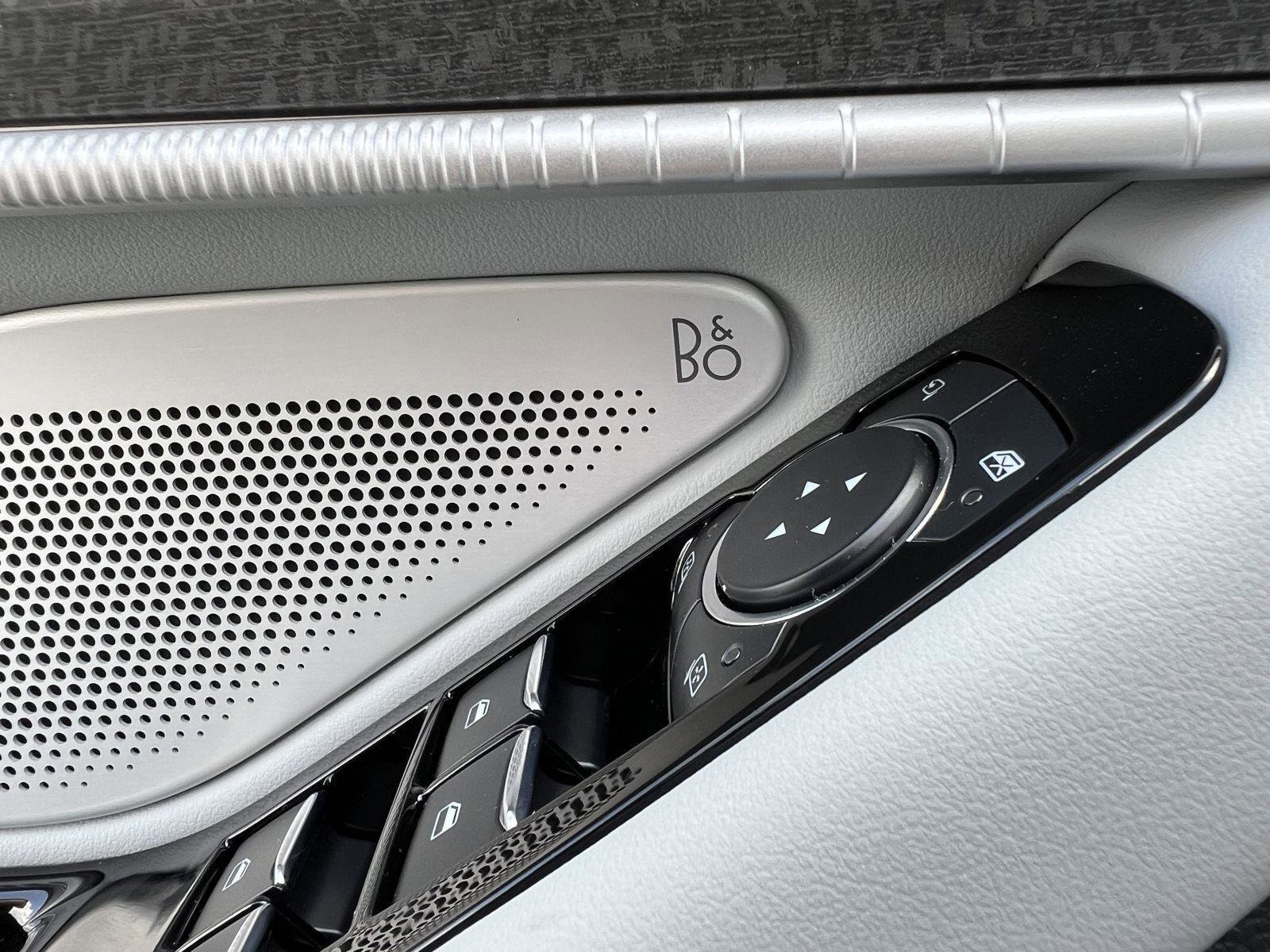 New 2026 Ford Explorer Platinum image 19