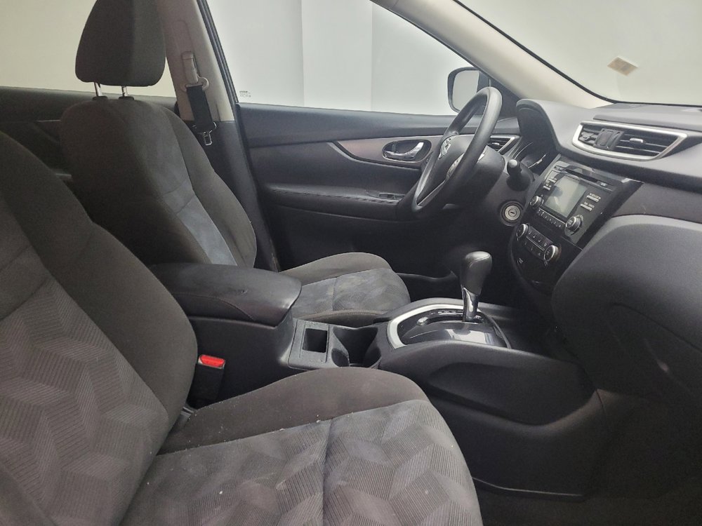 Used 2016 Nissan Rogue S w/ Appearance Package image 21