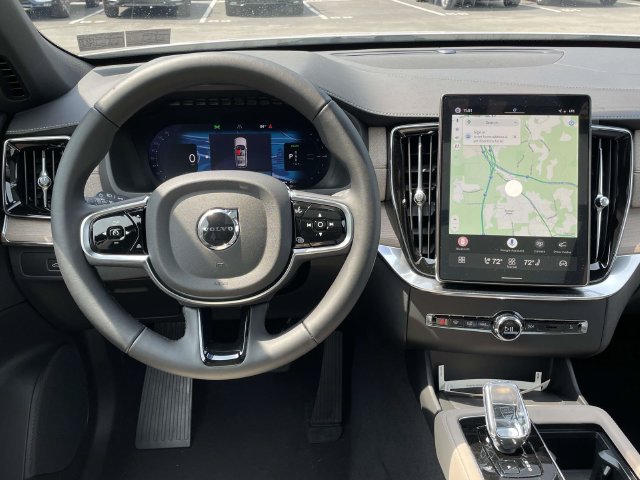 New 2026 Volvo XC90 B6 Plus w/ Protection Package Premier AWD/4WD image 25