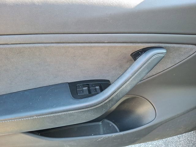 Used 2019 Tesla Model 3 Long Range image 16