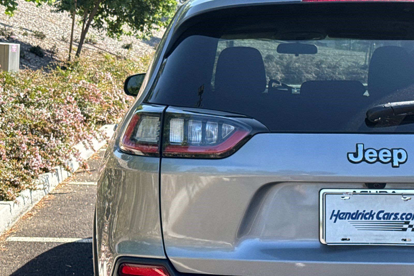 Used 2020 Jeep Cherokee Latitude image 37