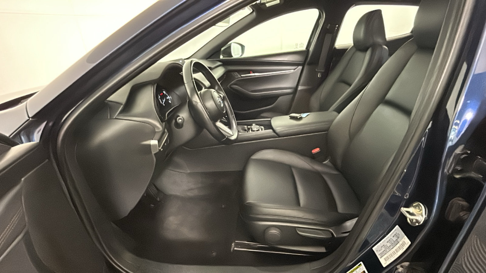 Used 2024 MAZDA MAZDA3 s FWD image 13