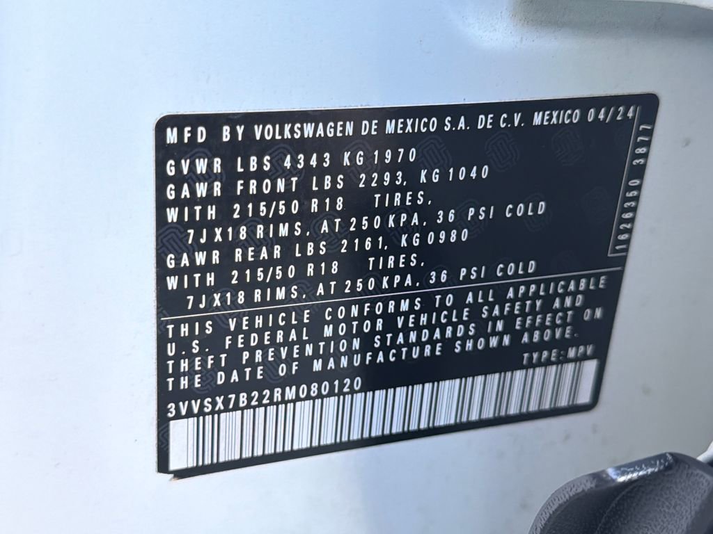 Used 2024 Volkswagen Taos SE w/ MDO Package image 35
