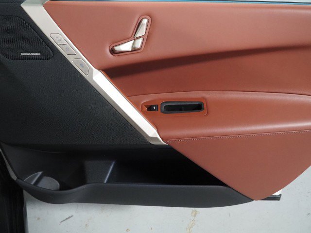 Used 2024 BMW iX xDrive50 w/ Sport Package image 77