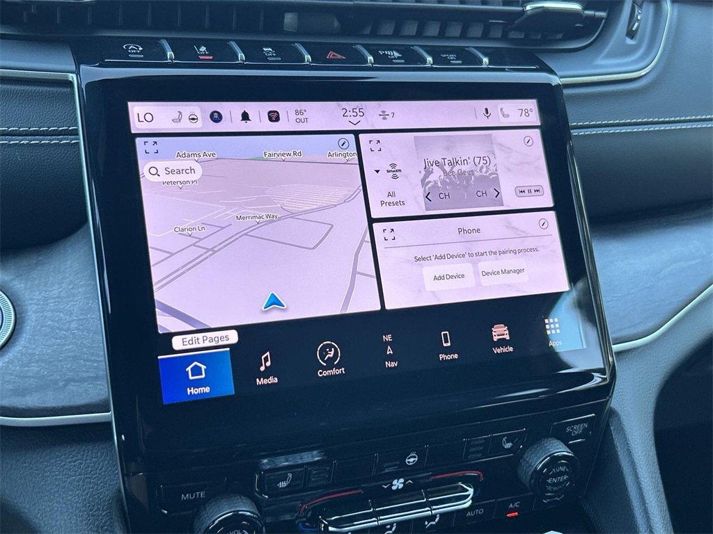 Used 2025 Jeep Grand Cherokee Limited w/ Black Appearance Package image 16