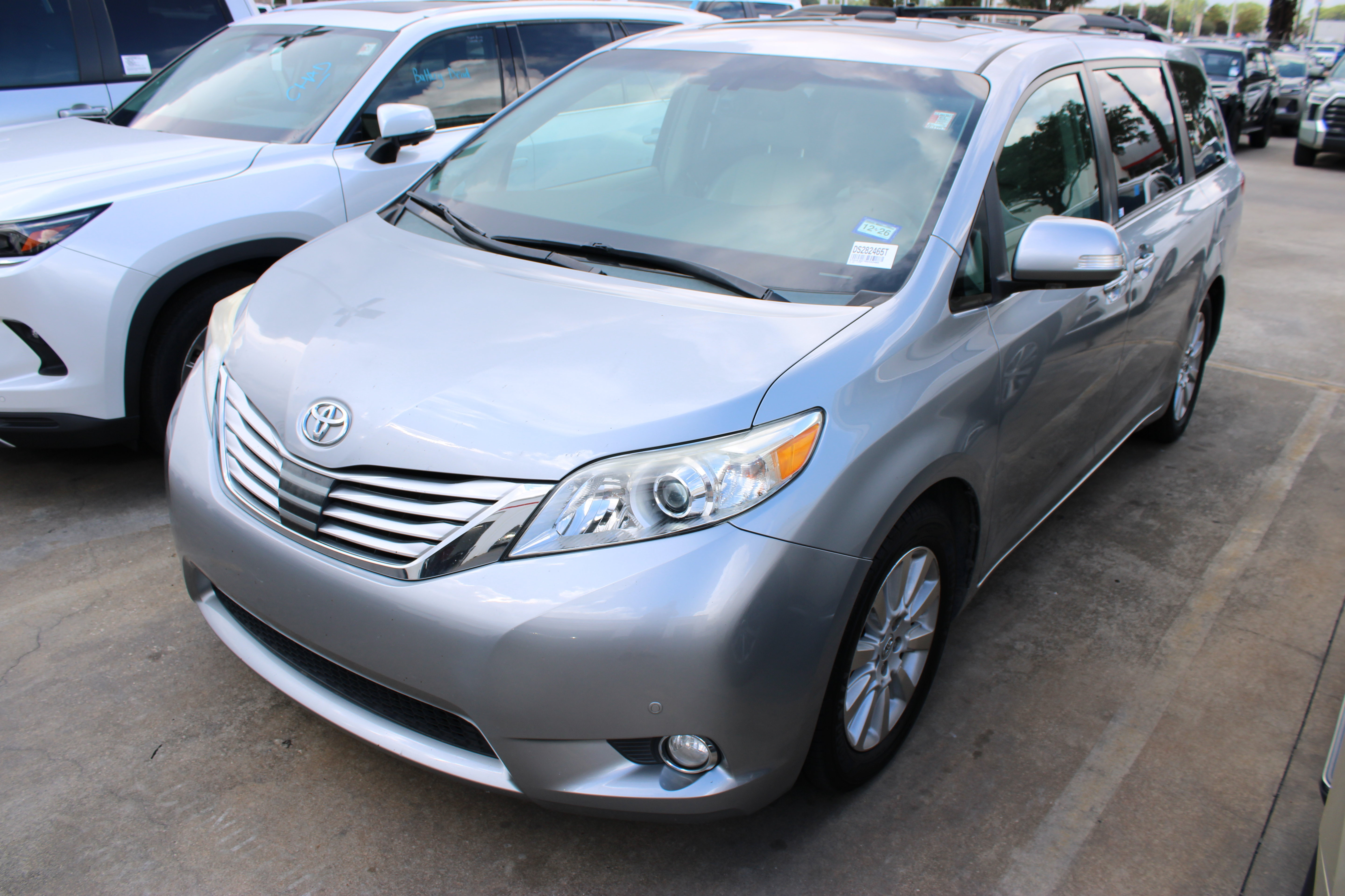 Used 2013 Toyota Sienna Limited w/ Advanced Technology Pkg FWD image 6