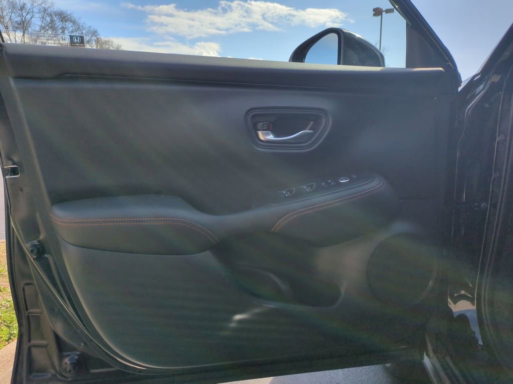 Used 2025 Honda HR-V Sport image 11