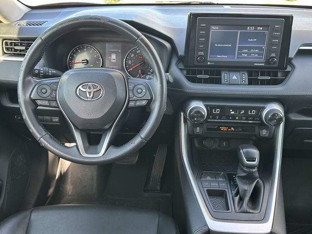 Used 2020 Toyota RAV4 XLE Premium FWD image 11