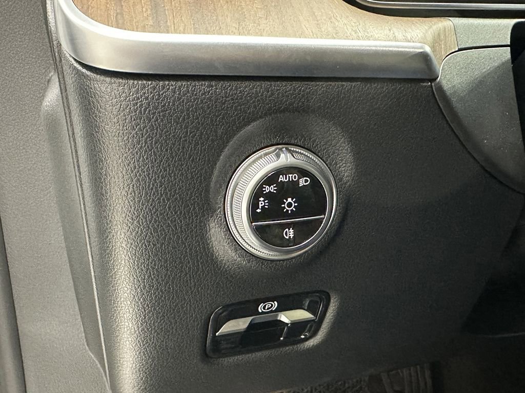 Certified 2022 Mercedes-Benz C 300 Sedan image 36